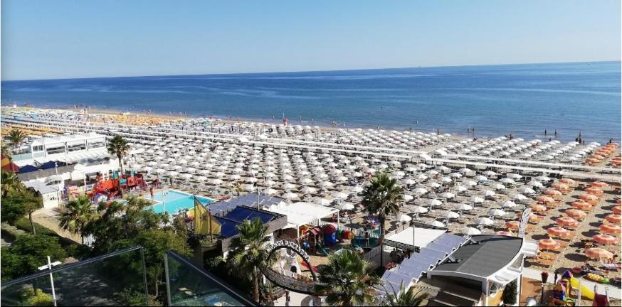 Hotel Le Terrazze Riccione Dış mekan fotoğraf